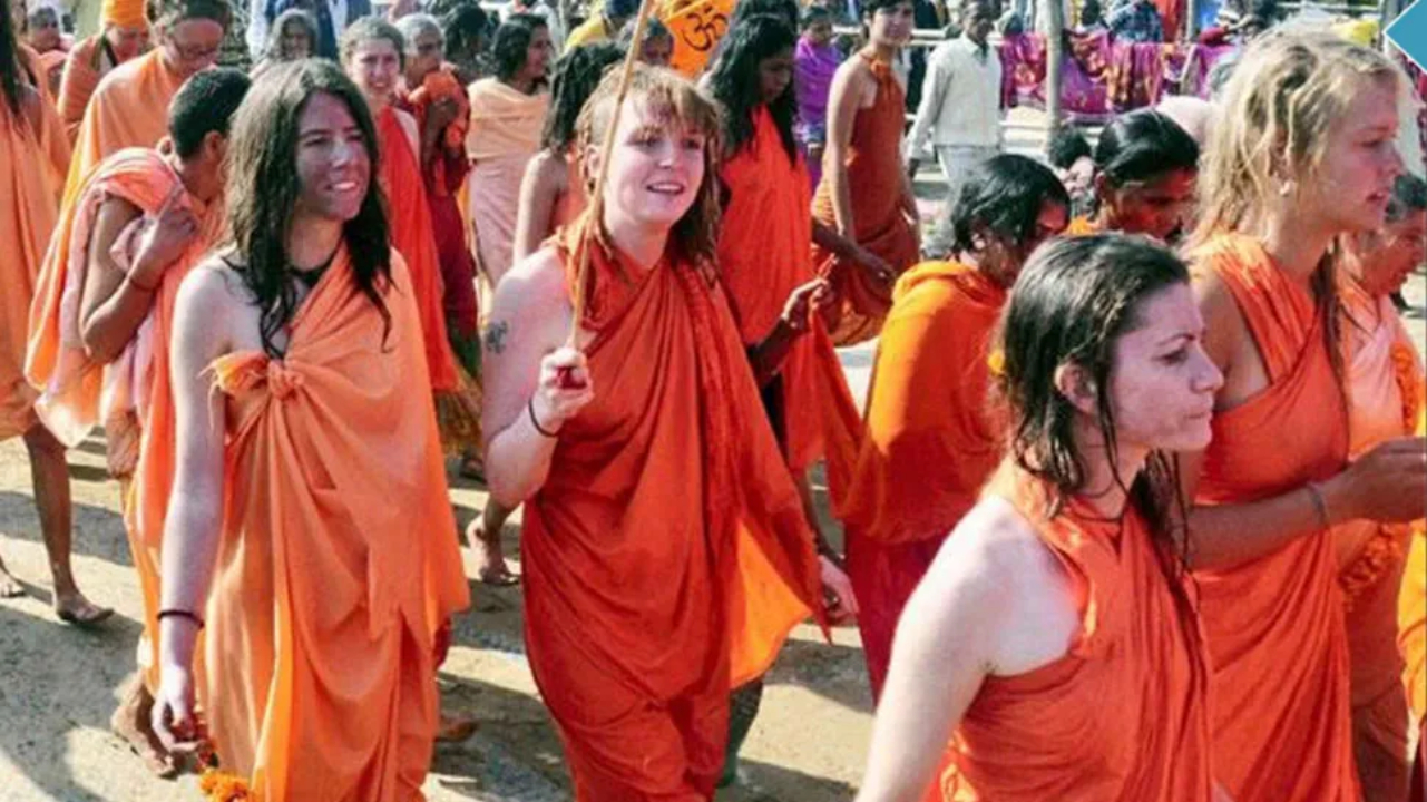 female naga sadhu